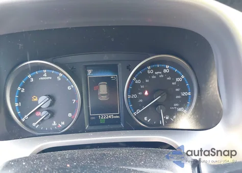 2017 Toyota Rav4 Le z USA, uszkodzony, nr VIN JTMBFREV3HJ144115